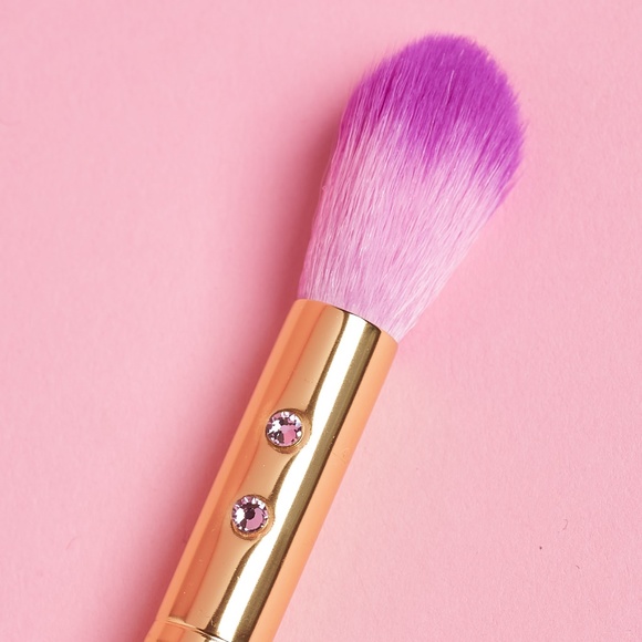 SLMISSGLAM Makeup 35slmissglam Highlight Brush Poshmark